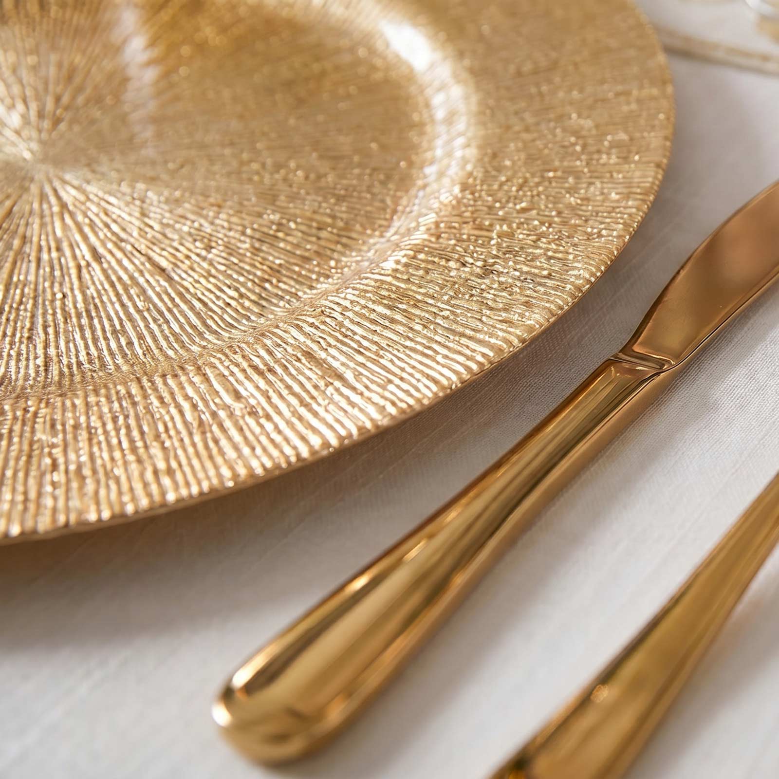 6 Pack Gold Acrylic Charger Plates 13", Round Sunburst Textured Table Chargers - Image 5